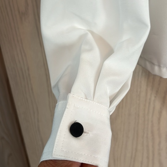 Jane Alexander Blouse. Size 16. This is a beautiful blouse - Picture 4 of 7